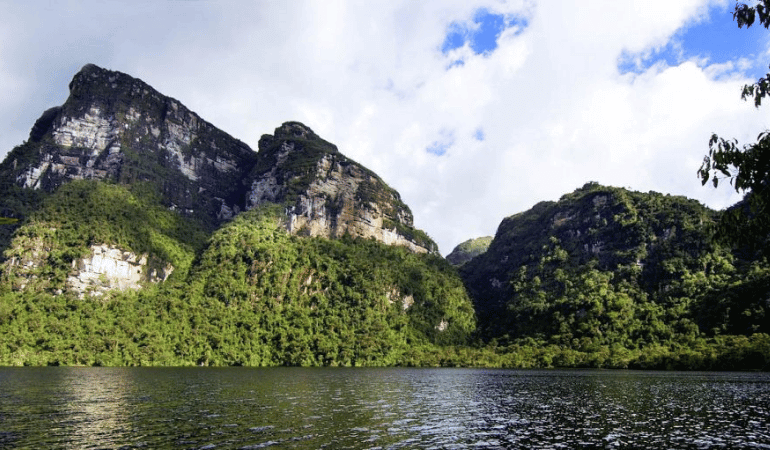 Laguna de los Cóndores